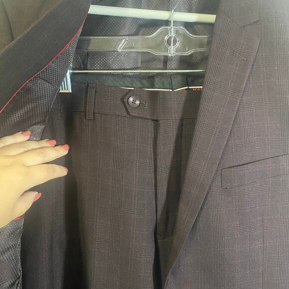 Mazari NWOT Mens Burgundy Plaid Suit Set of Jacket & Trousers Sz 42 Regular - Picture 10 of 15
